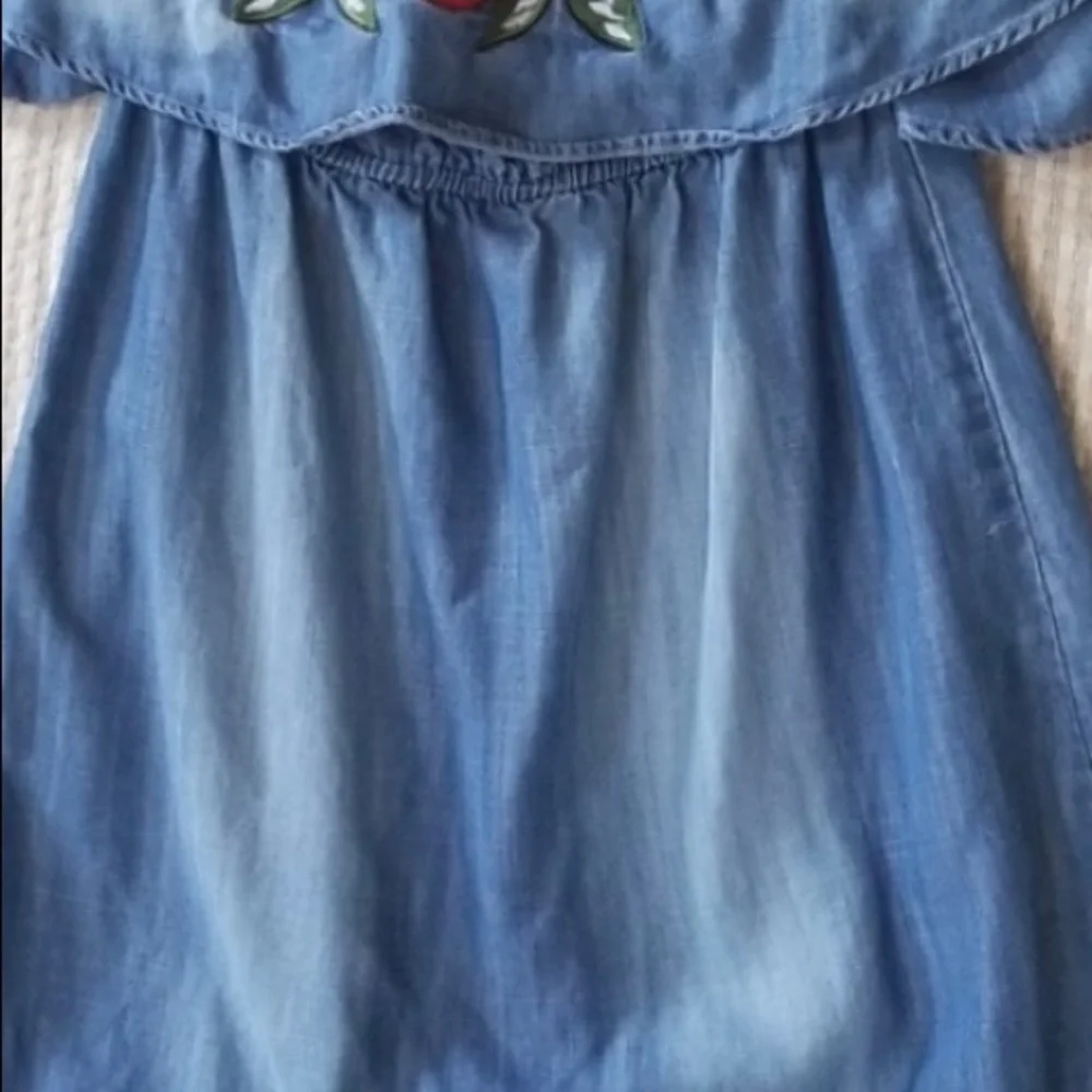 NWOT Judith March denim embroidered ruffle dress - Picture 3 of 3